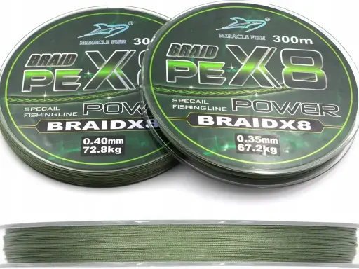 Dwie szpulki plecionki wędkarskiej Miracle Fish Braid X8. Jedna ma 0.40mm (72.8kg), druga 0.35mm (67.2kg). Idealna grubość plecionki na szczupaka.